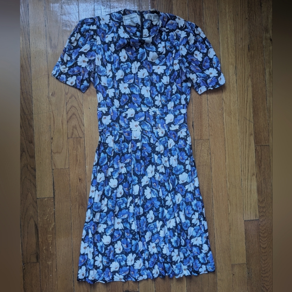 Karin Stevens Petite scoop neck blue and white floral dress
